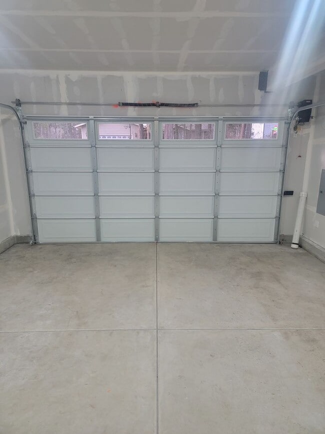 Building Photo - New Construction in Yelm's Clearwood Gated Community