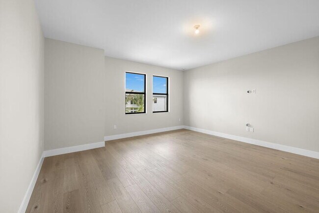 Building Photo - 20414 Juniper Bay Ave