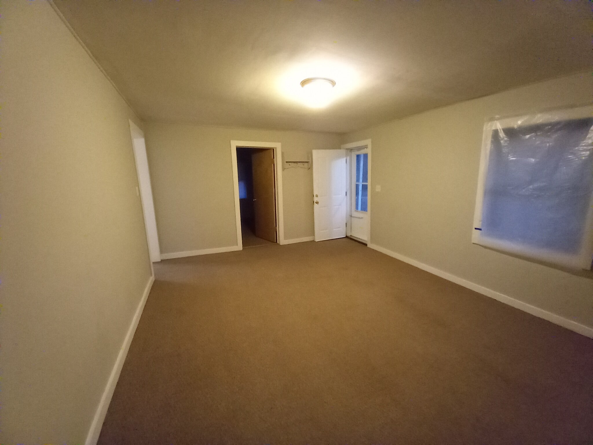 Building Photo - 208 W Davidson Ave