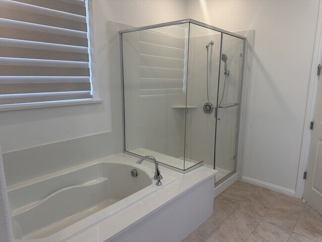 Building Photo - 16172 Abernathy Ct