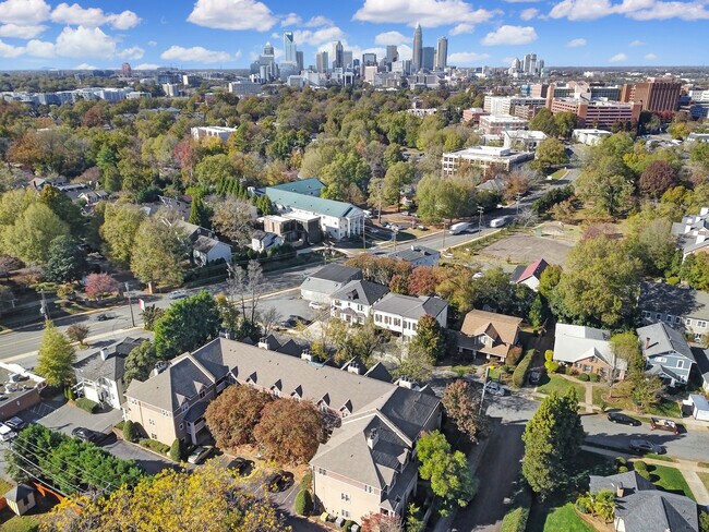 Aerial View 4 - 333 Circle Ave