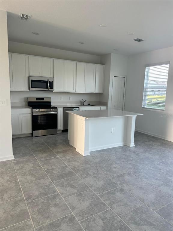 Building Photo - 2772 Pierr St