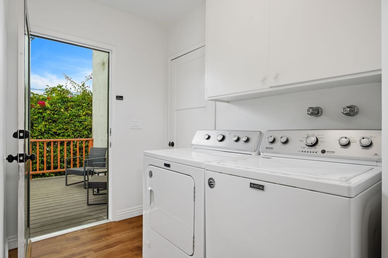 Building Photo - 6111 W 75th St