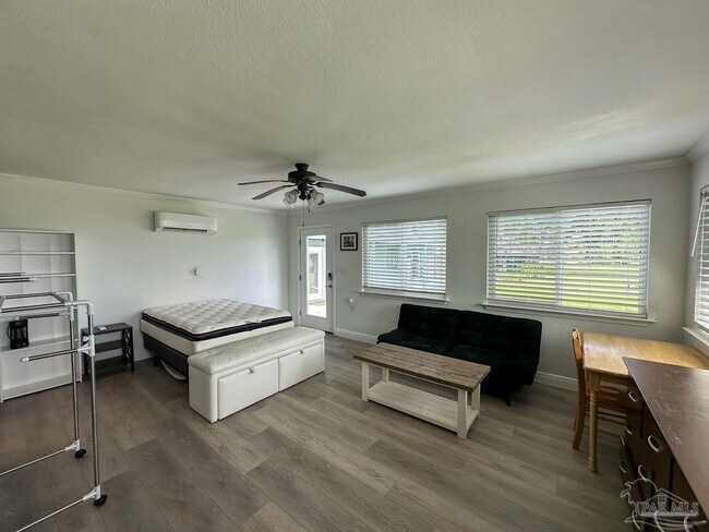 Building Photo - 3555 Mai Kai Dr
