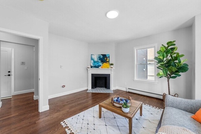 Building Photo - 2 Westerly St