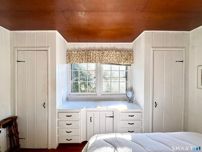 Building Photo - 10 Sunset Trail