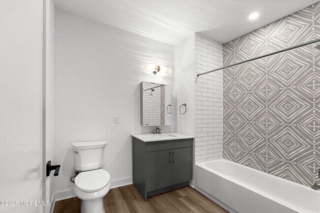 Building Photo - 180 Morris Ave