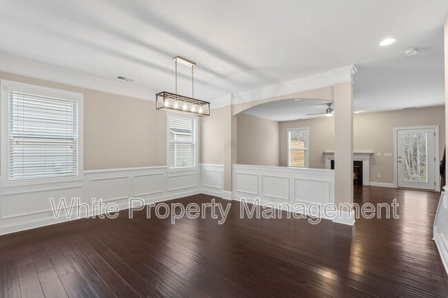 Building Photo - 541 Daventry Ct