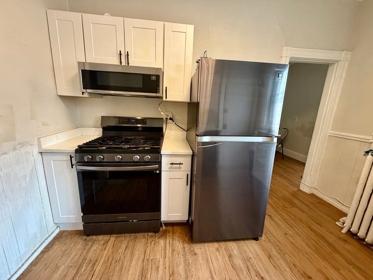 Building Photo - 14 Glenville Ave