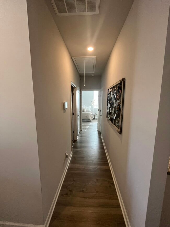 Building Photo - 2370 Quinn Dr