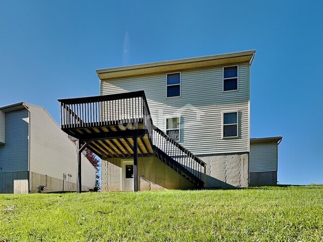 Building Photo - 132 Hitching Post Pl