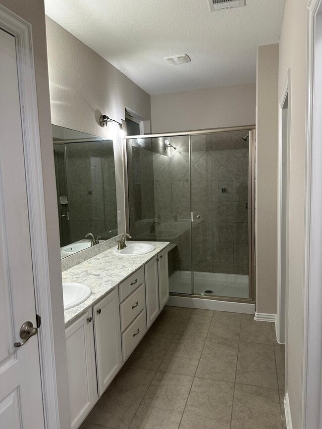 Building Photo - 2209 Windy Grove Dr