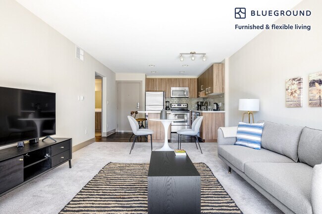 Building Photo - 13935 Tahiti Way