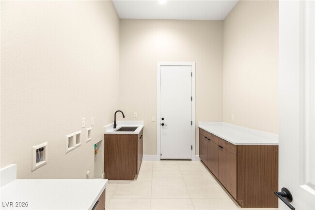 Building Photo - 11014 Horizon Ledge Ave