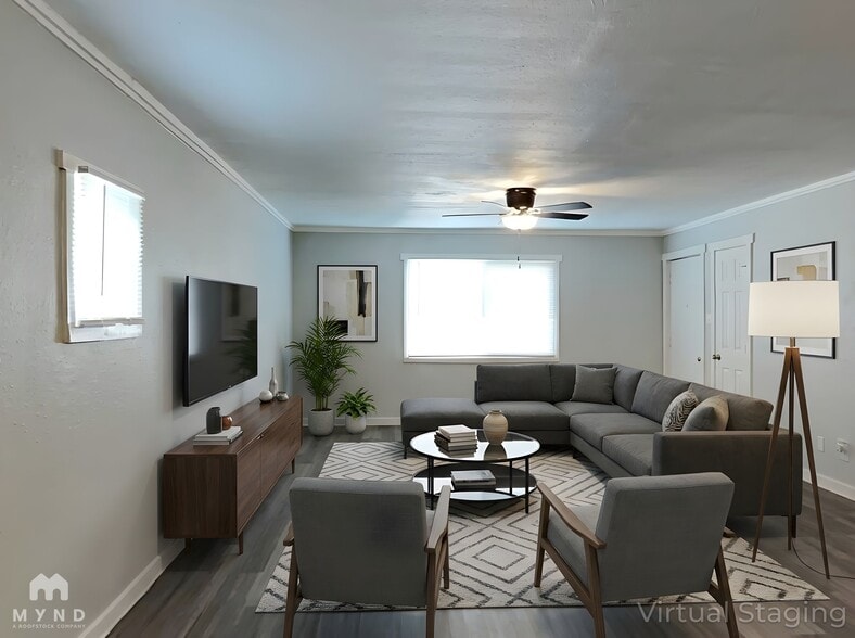 Building Photo - 5650 S 46th Pl