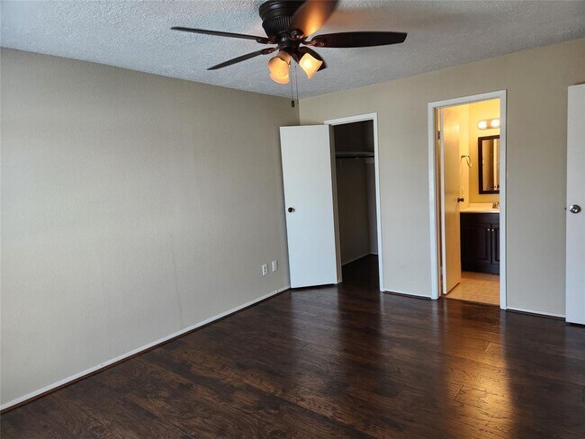 Building Photo - 7600 Emmett F Lowry Expy