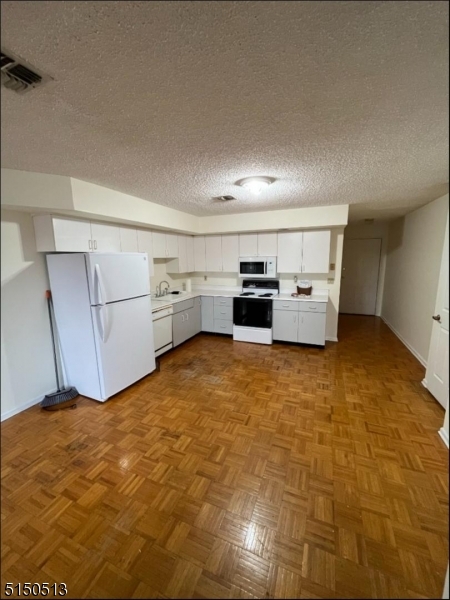 41 Wilson Ave - 41 Wilson Ave Newark NJ 07105 | Apartment Finder