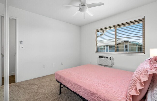 Building Photo - Fully Furnished Townhome with Garage, 3 bedroom/2.5 Bathroom at Kamalani Flats