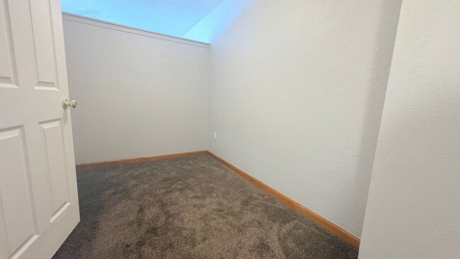 Building Photo - 1405 Neil Ln