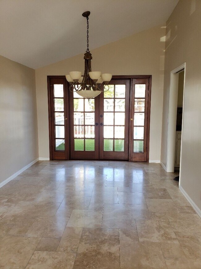 Building Photo - Westminster - Lovely 4 Bedroom 2.5 Bath House for Lease