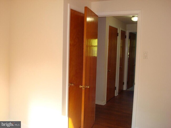 Building Photo - 1346 Faucett Dr