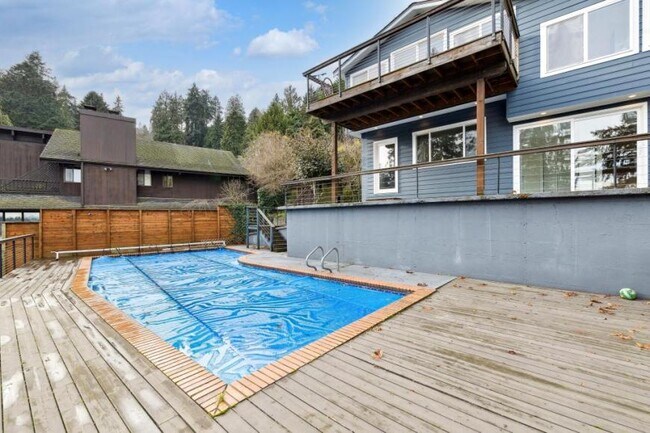 Primary Photo - 2 bedroom in Seattle WA 98125
