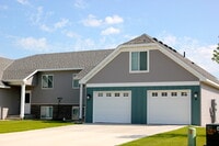 Building Photo - Eagle's Landing