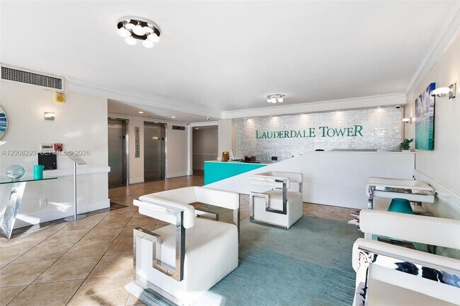 Building Photo - 2900 NE 30th St