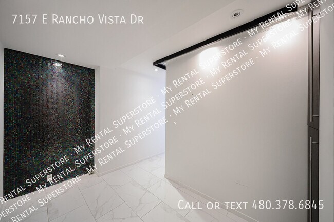 Building Photo - 7157 E Rancho Vista Dr