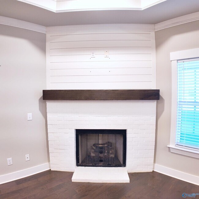 Building Photo - 404 Tillane Pk Cir