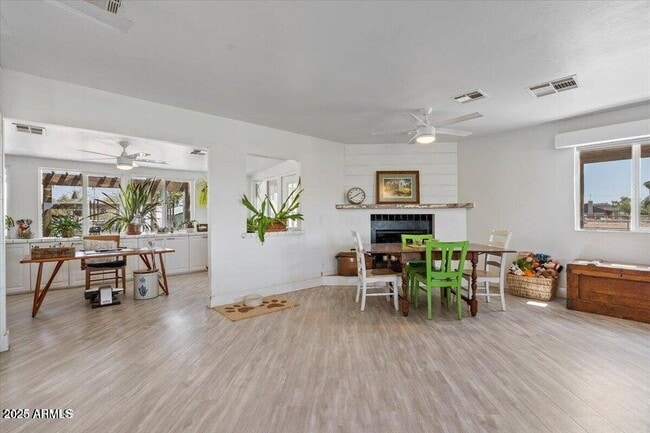 Building Photo - 42803 N Murphy Ave