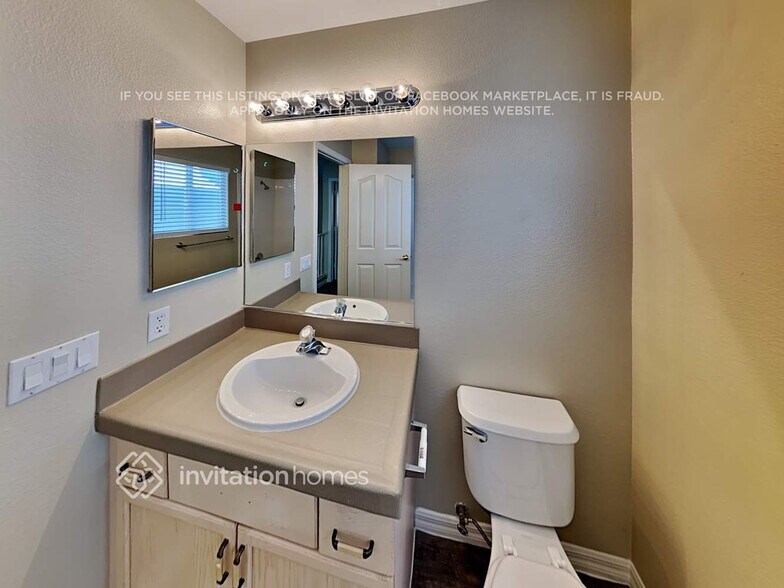 Building Photo - 9148 Sangria Ln