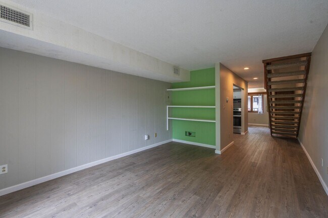 Building Photo - 115 Beechnut St
