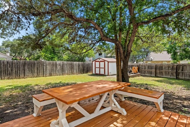 Building Photo - 3 Bedroom/2.5 Bath Northwest Park Subdivision