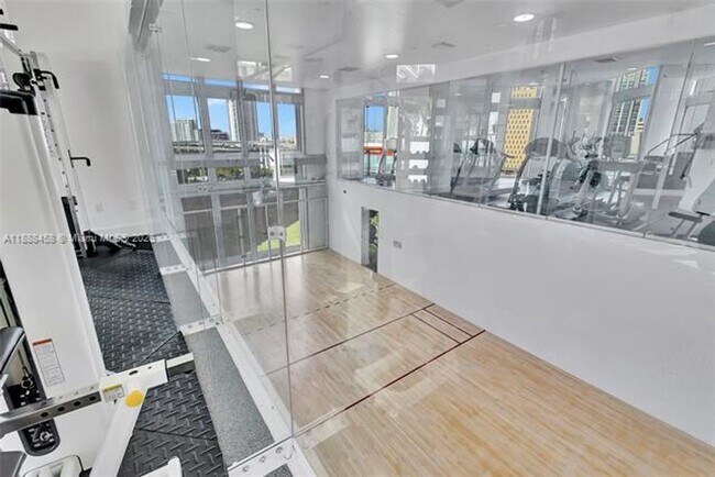 Building Photo - 350 S Miami Ave