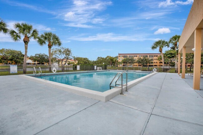 Building Photo - 8592 W Sunrise Blvd