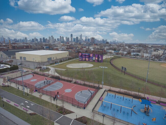 Building Photo - 1001 Garfield Ave