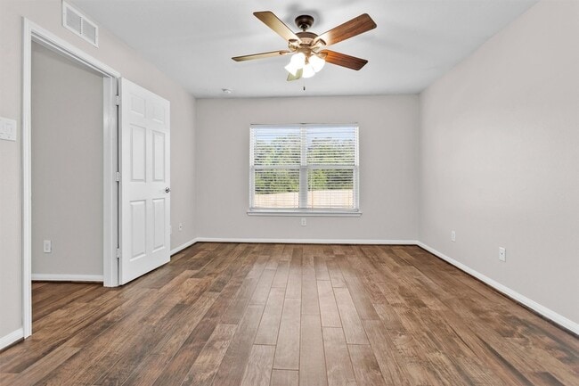 Building Photo - 30822 W Lost Creek Blvd