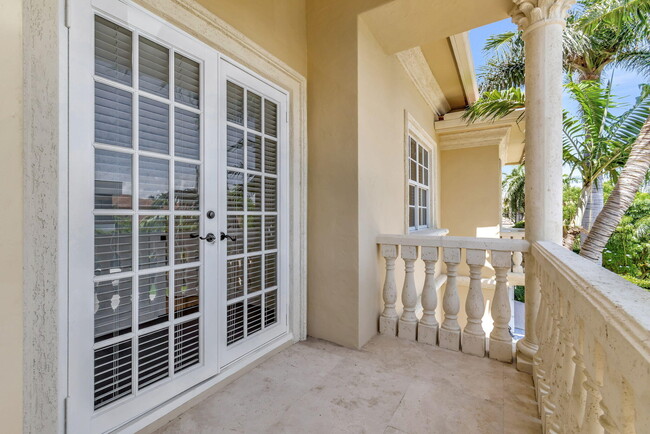 Building Photo - 953 Banyan Dr