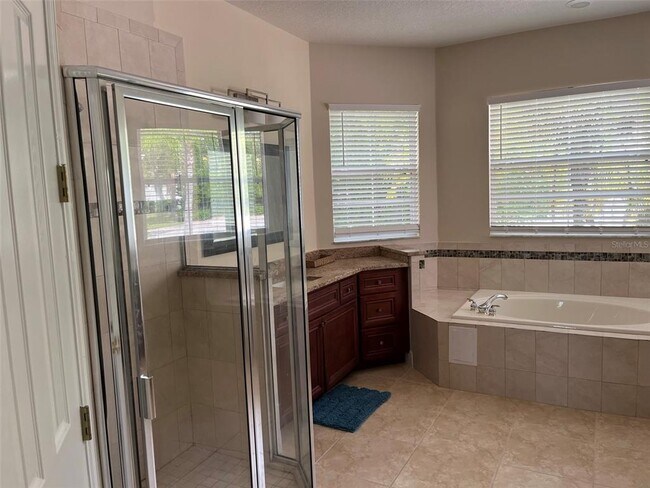 Building Photo - 3817 Golden Feather Way