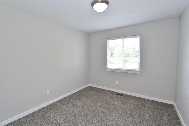 Building Photo - 2897 W Jayton Dr