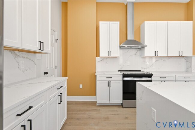 Building Photo - 316 W Clay St