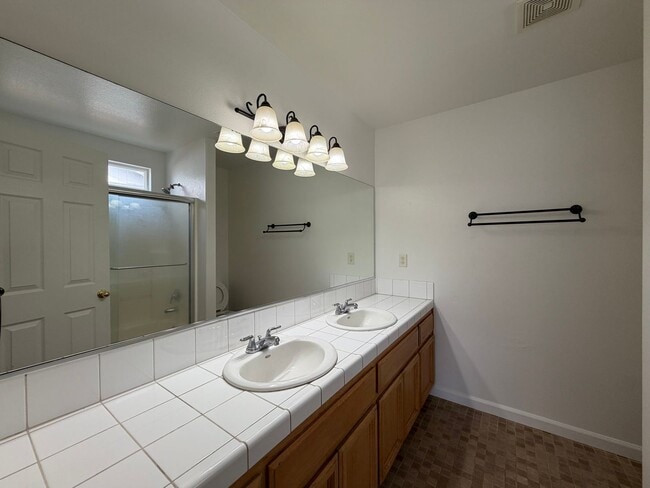 Building Photo - 411 Wasatch Cir