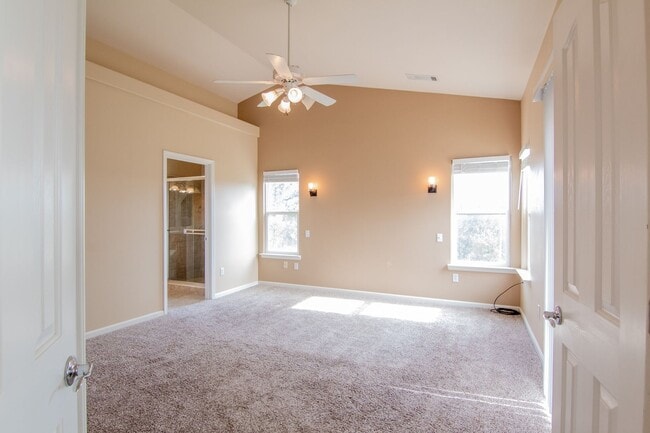 Building Photo - Country Home for Rent on Acreage | 3.5 Acres, 3 Car Garage, Deck, Pet Friendly