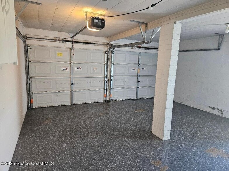 Garage - 18 North Ct