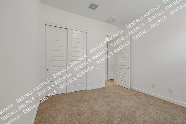 Building Photo - 2631 W Pecan Rd