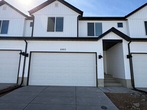 Building Photo - FOUR BED HOME AVAILABLE NOW