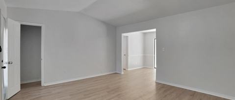 Building Photo - 10601 Silver Creek Dr