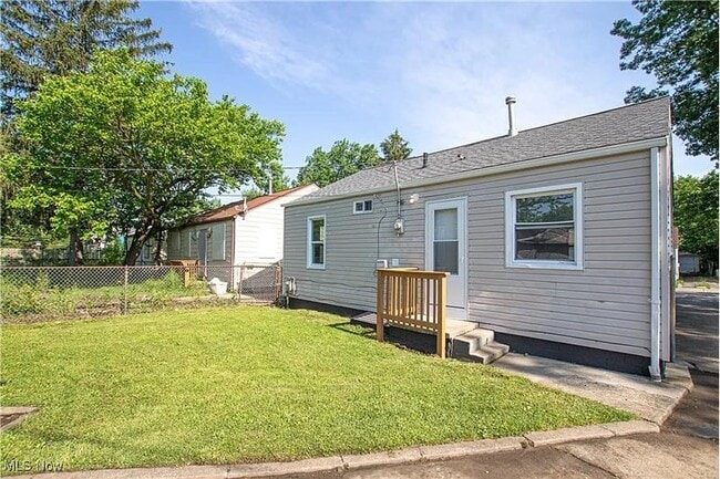 Building Photo - 12413 Matherson Ave