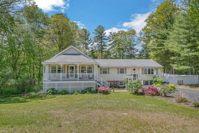 Primary Photo - 33 Russet Rd